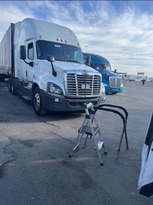 Image of Monroy's Auto Glass - Chandler