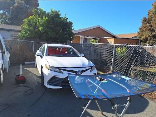 Image of 415 auto glass service