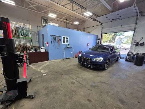 Image of Wolf Auto Glass Repair (windshield Replacement & ADAS Calibration)