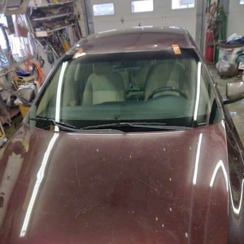 Image of Dye Team Auto Glass
