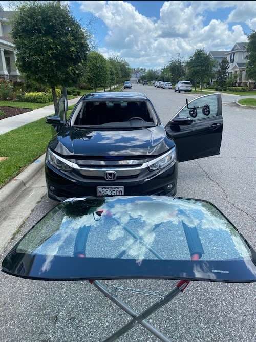 Image of Deluxe Auto Glass