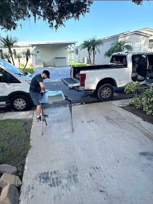 Image of P F Auto Glass Inc