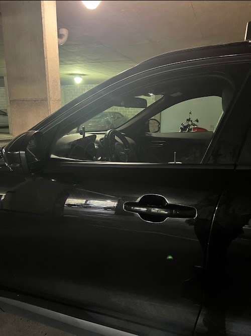 Image of Low Price Auto Glass