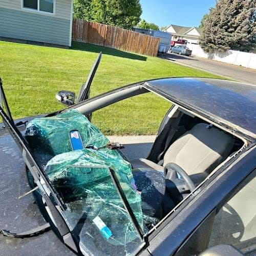 Image of 3 Peaks Auto glass