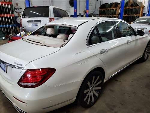 Image of Excellent Low Price Auto Glass