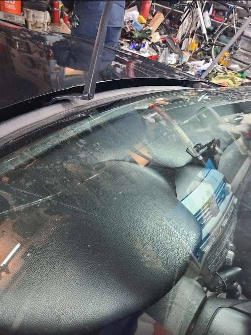 Image of Dominican Auto Glass