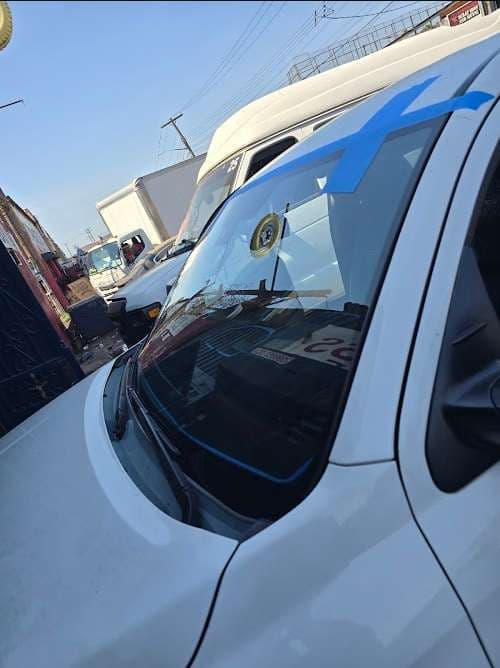 Image of WALLABEE AUTO GLASS