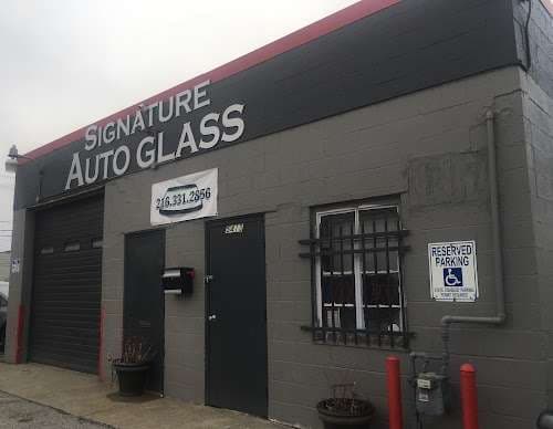 Image of Signature Auto Glass, LLC