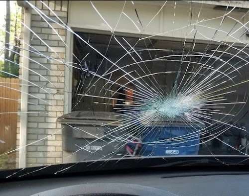 Image of Glass Works Auto Glass of Tulsa Windshield Replacement