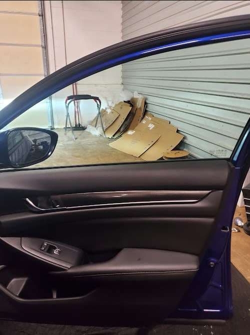 Image of Lomax Auto Glass