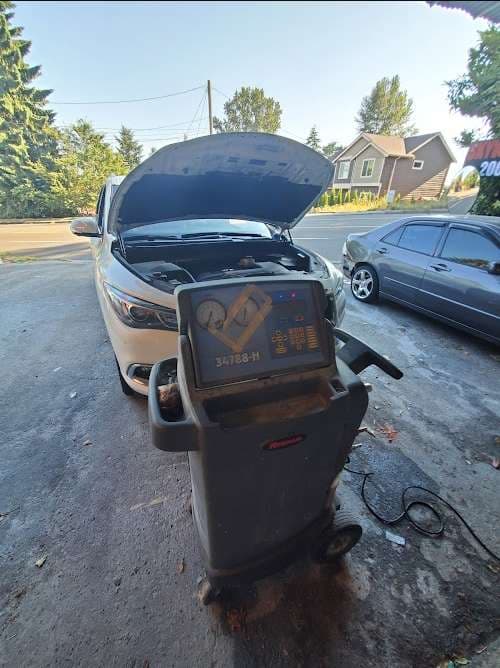 Image of Skyway auto body & Detail & Auto Glass Mobile Repair